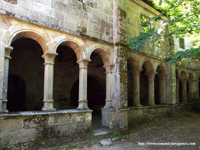 CLAUSTRO RENACENTISTA. PANDA ESTE